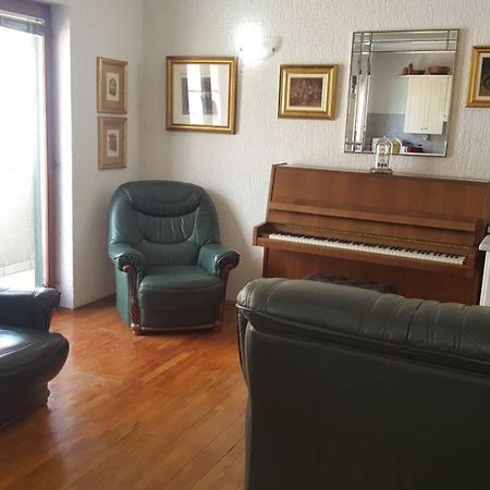 Apartment Sara Пировац Екстериор снимка