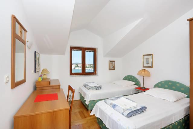 Apartment Sara Пировац Екстериор снимка