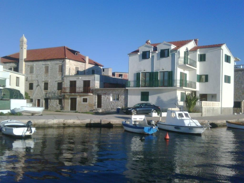 Apartment Sara Пировац Стая снимка